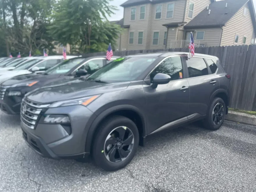 2026 Nissan Rogue SV AWD photo 1