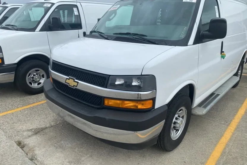 2023 Chevrolet Express 2500 Van Cargo photo 1