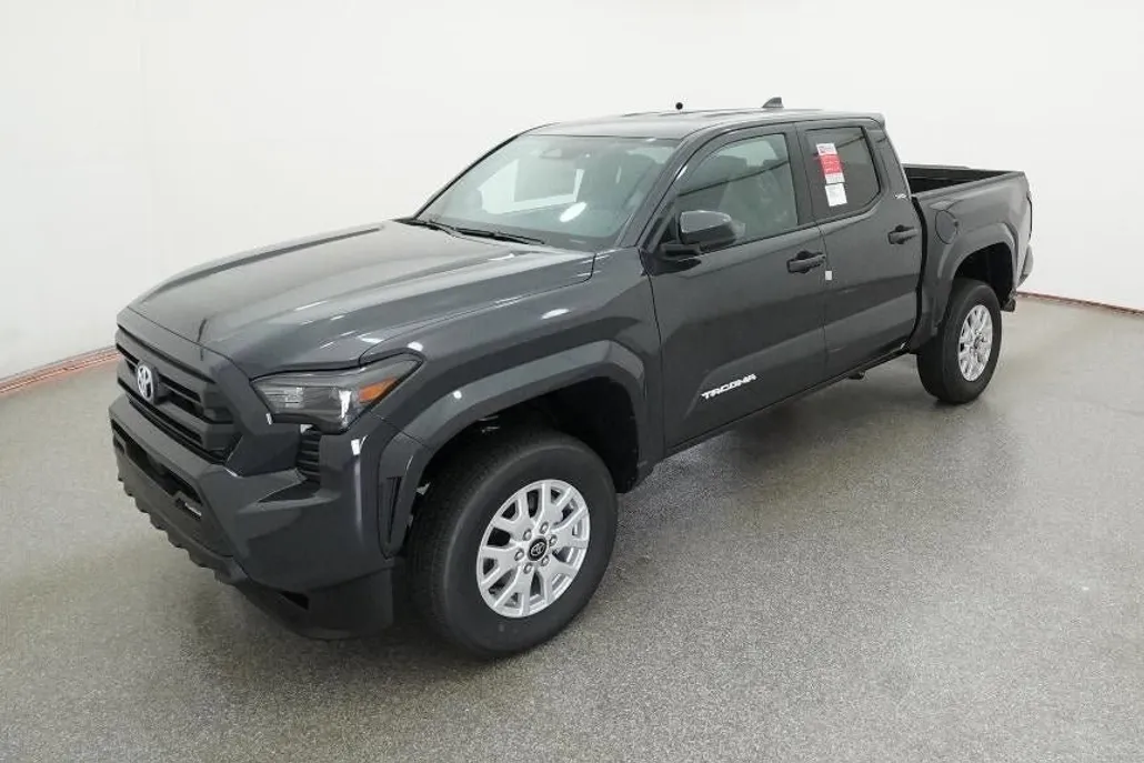 2025 Toyota Tacoma SR5 photo 1