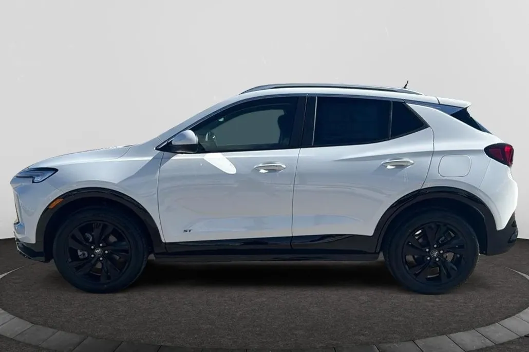 2025 Buick Encore GX Sport Touring photo 1