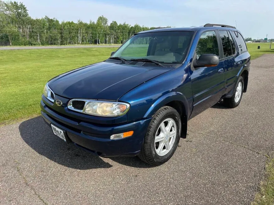 2002 Oldsmobile Bravada 1/2 Ton photo 1