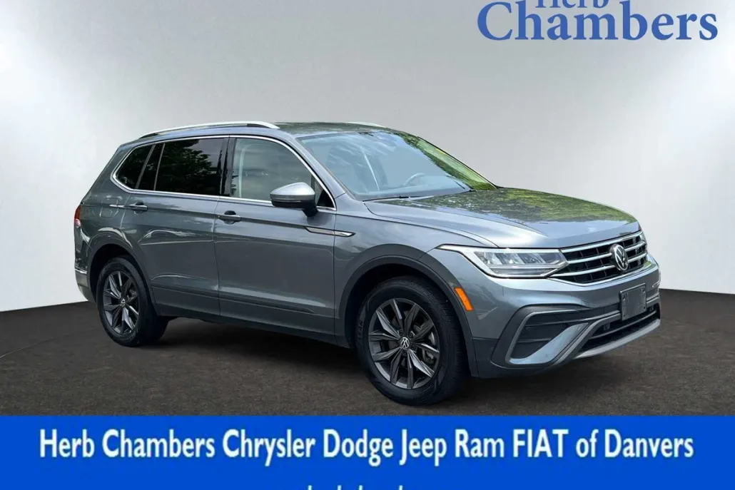 2022 Volkswagen Tiguan SE photo 1