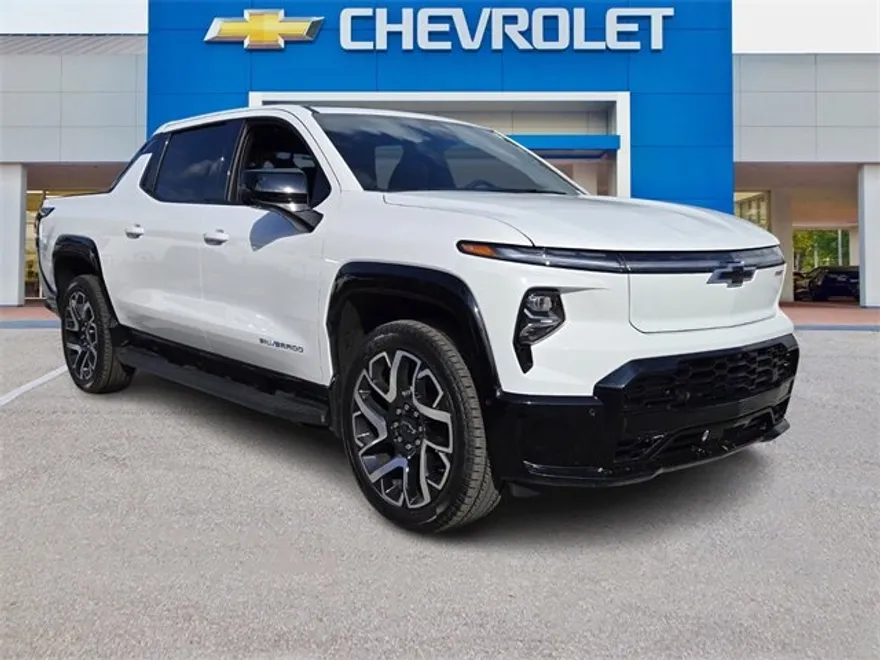 2024 Chevrolet Silverado EV RST photo 1