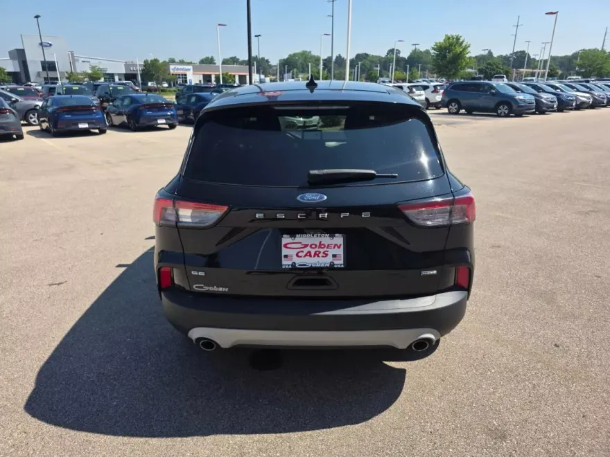 2021 Ford Escape SE Hybrid Sport photo 1