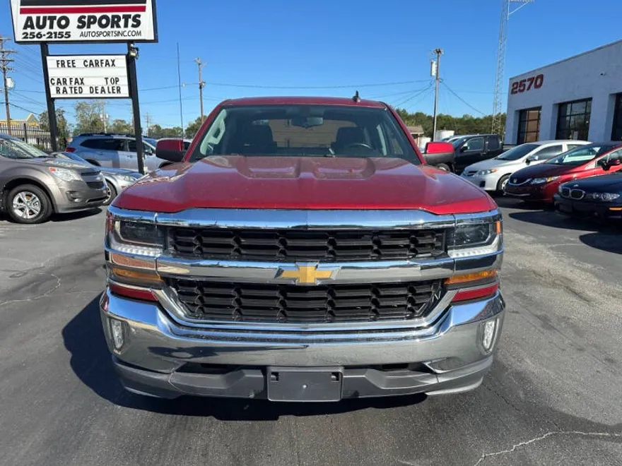 2018 Chevrolet Silverado 1500 LT photo 1