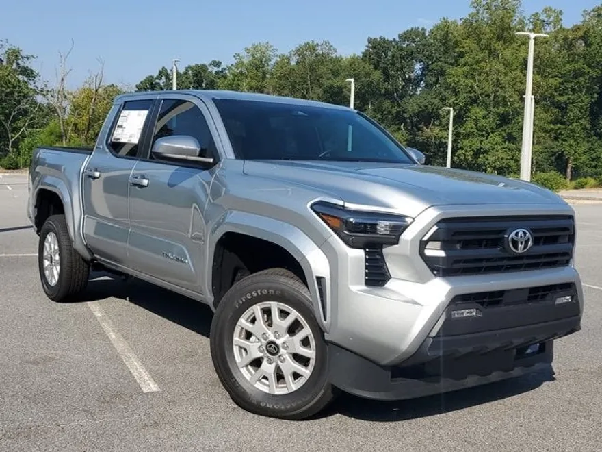 2025 Toyota Tacoma SR5 photo 1