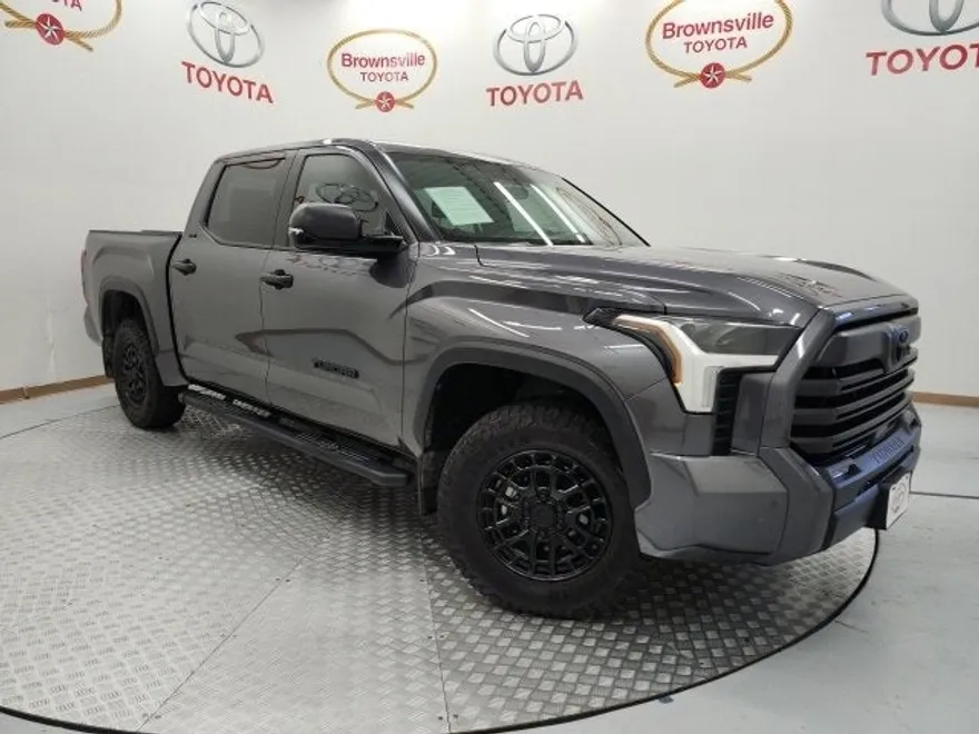 2025 Toyota Tundra SR5 photo 1