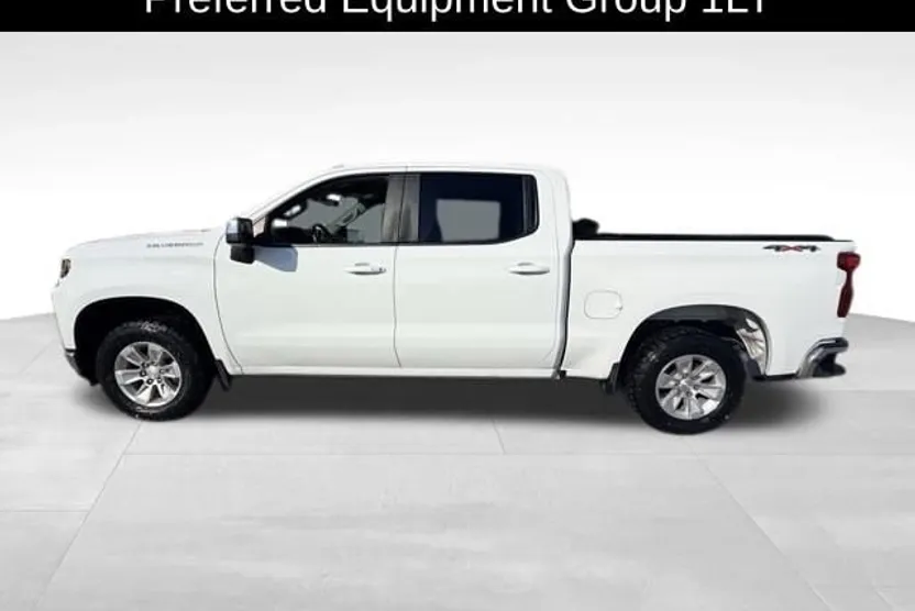 2022 Chevrolet Silverado 1500 LT photo 1