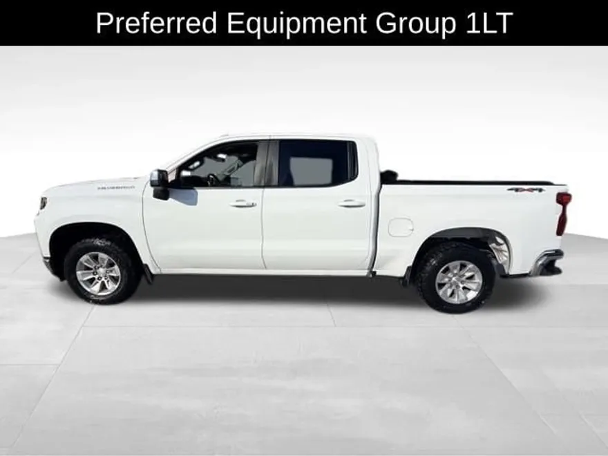 2022 Chevrolet Silverado 1500 LT photo 1