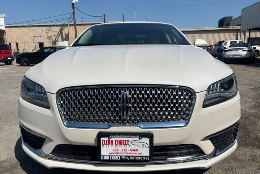 2019 Lincoln MKZ Reserve photo 1