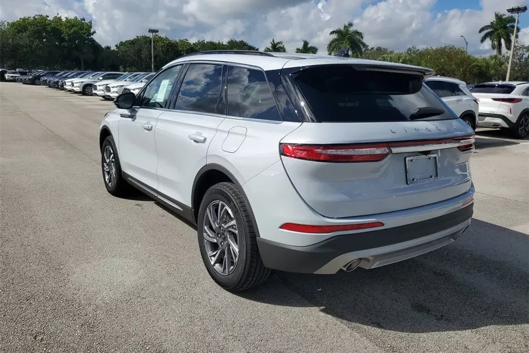 2026 Lincoln Corsair Premiere photo 1