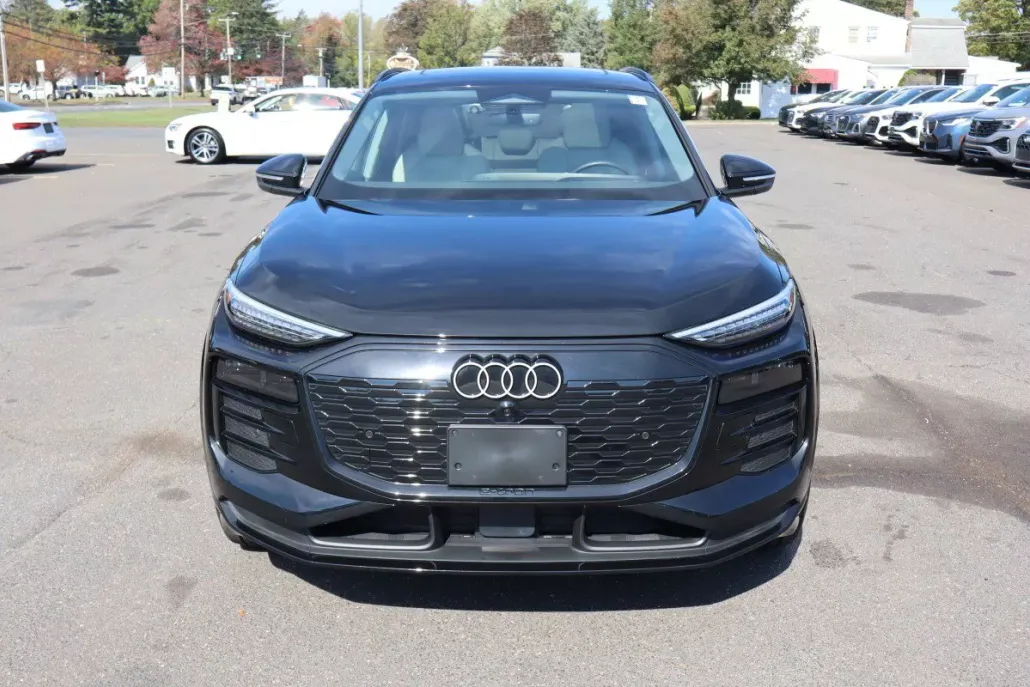 2025 Audi Q6 E-tron Premium Plus photo 1