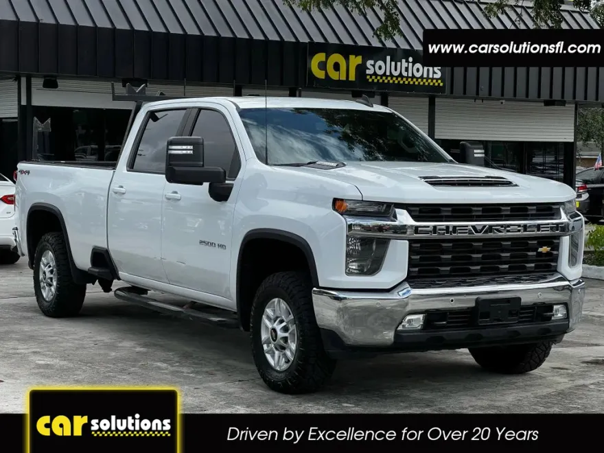 2022 Chevrolet Silverado 2500HD LT photo 1