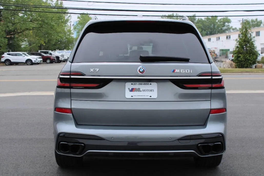 2023 Bmw X7 M60i photo 1