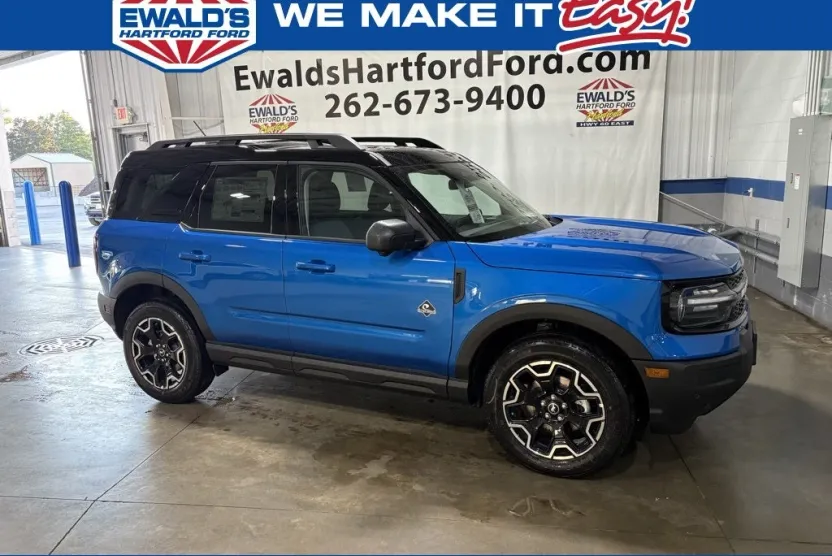 2025 Ford Bronco Sport Outer Banks photo 1