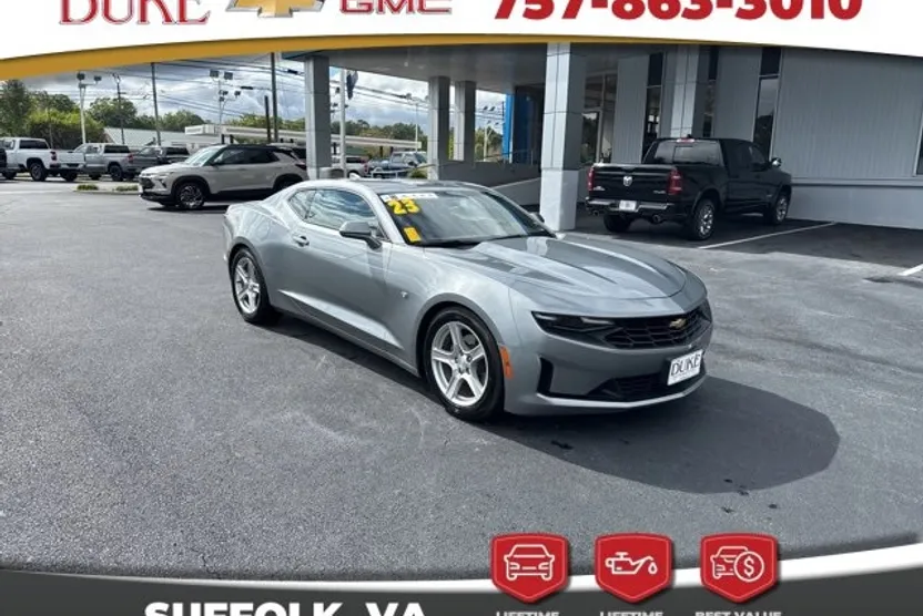 2023 Chevrolet Camaro 1LT photo 1