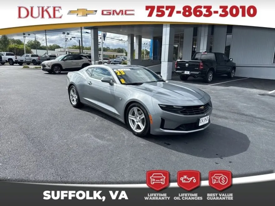 2023 Chevrolet Camaro 1LT photo 1