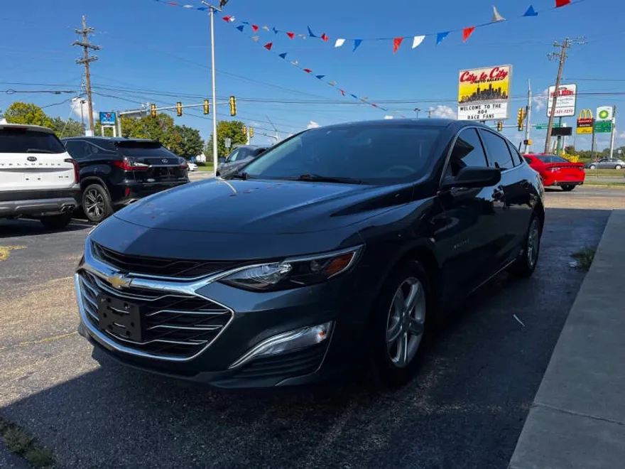 2020 Chevrolet Malibu LS photo 1