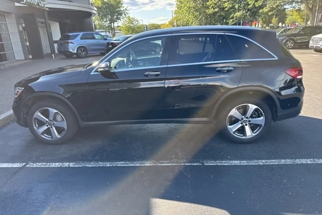 2022 Mercedes Benz GLC 300 4MATIC photo 1