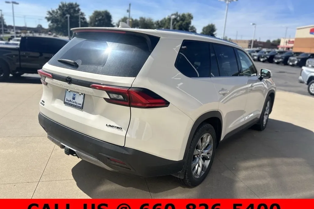 2024 Toyota Grand Highlander Limited photo 1