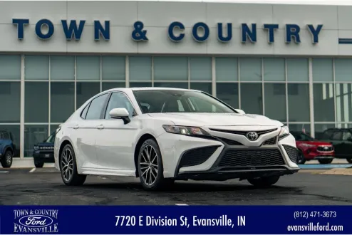2023 Toyota Camry SE photo 1
