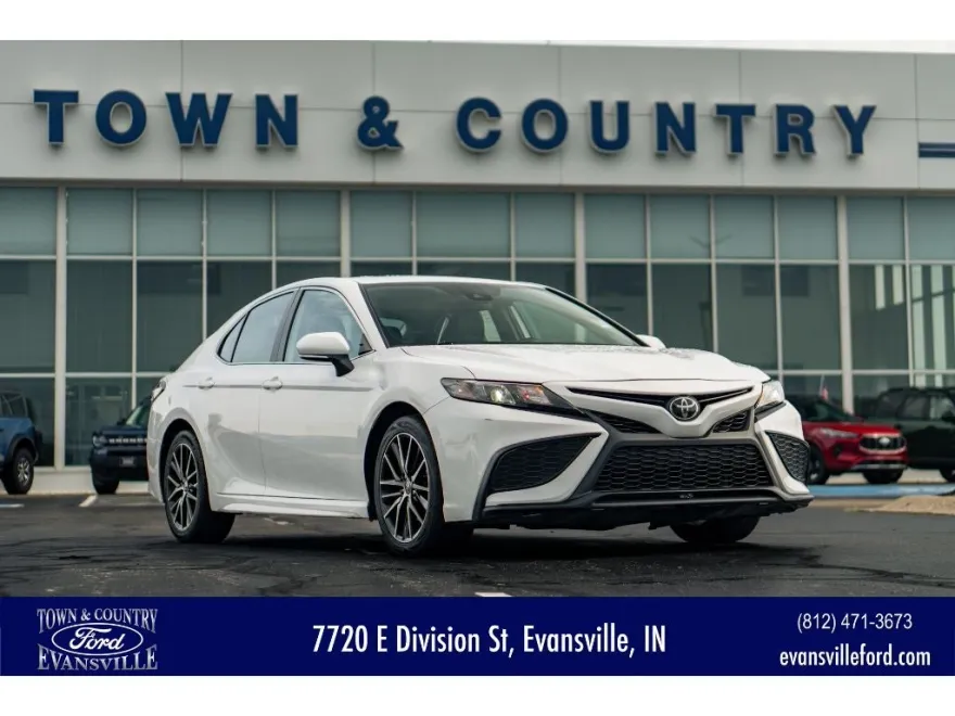 2023 Toyota Camry SE photo 1