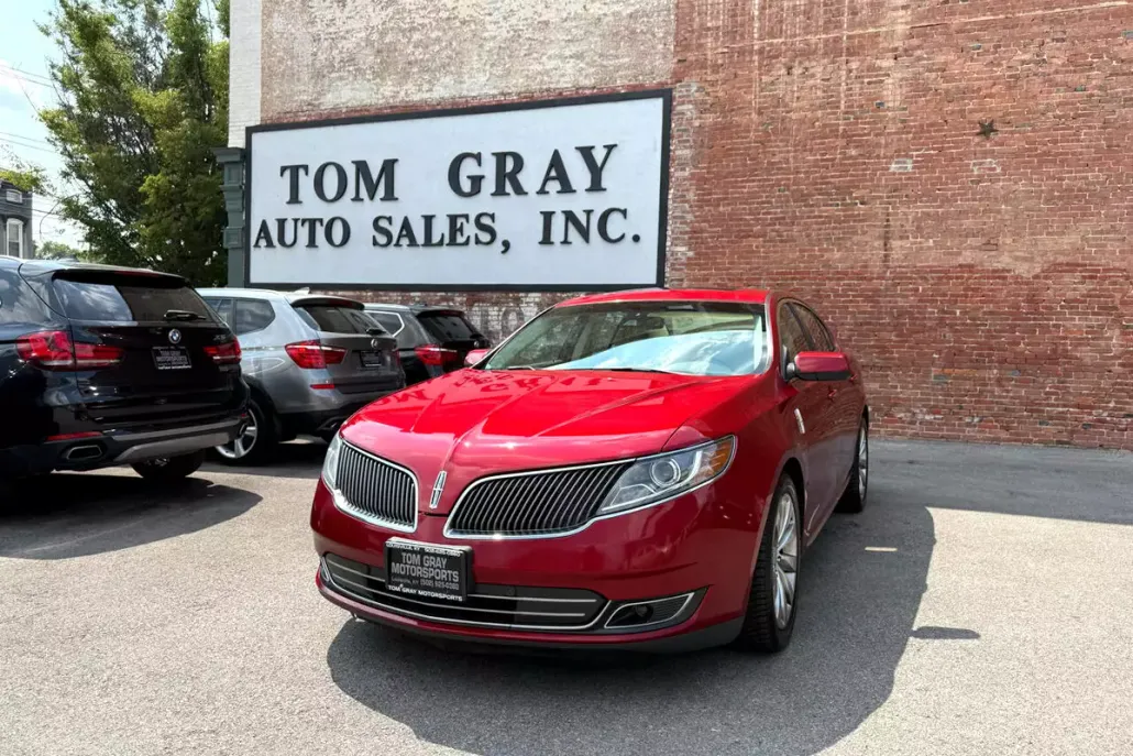 2015 Lincoln MKS photo 1