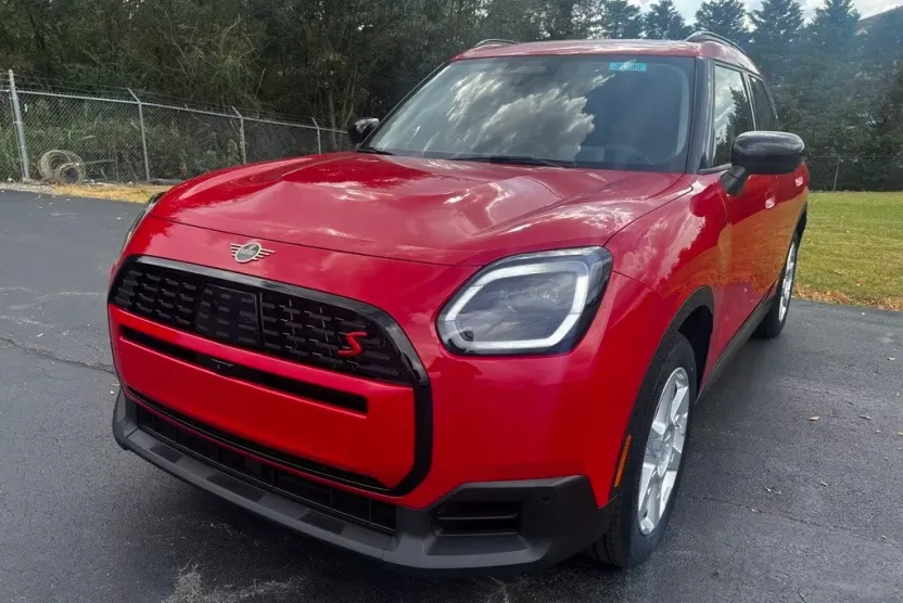 2025 Mini Countryman S ALL4 photo 1