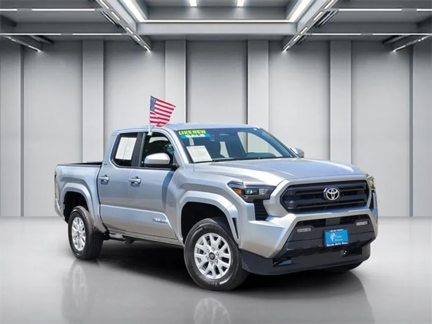 2024 Toyota Tacoma SR5 4x4 photo 1