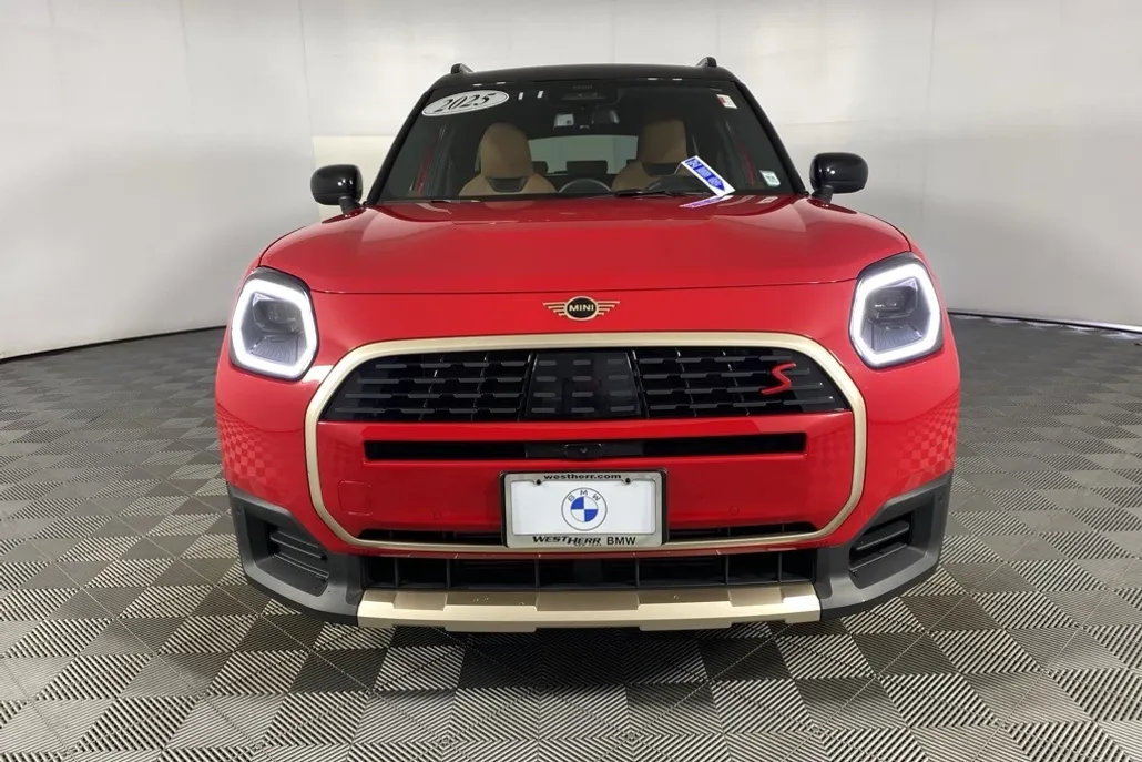 2025 Mini Cooper S Iconic photo 1