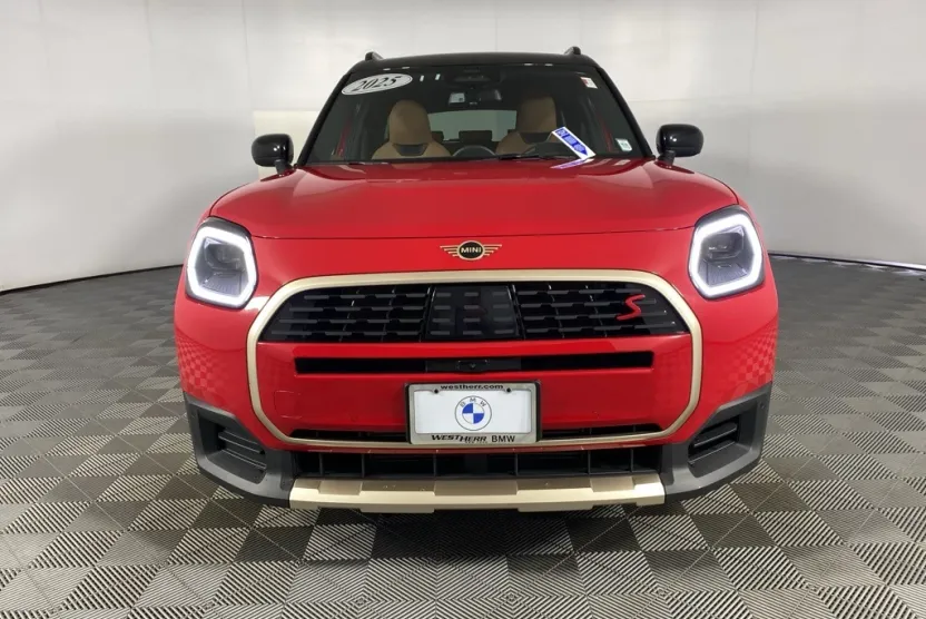 2025 Mini Cooper S Iconic photo 1