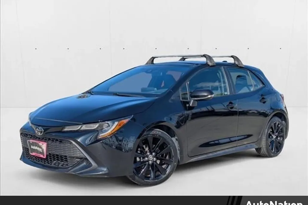 2022 Toyota Corolla SE photo 1