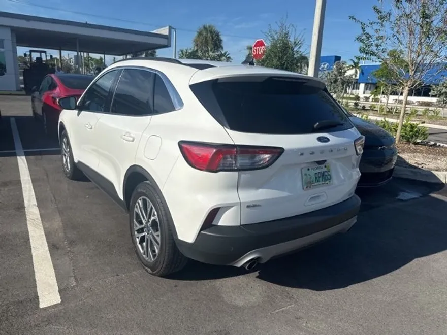 2021 Ford Escape SEL photo 1