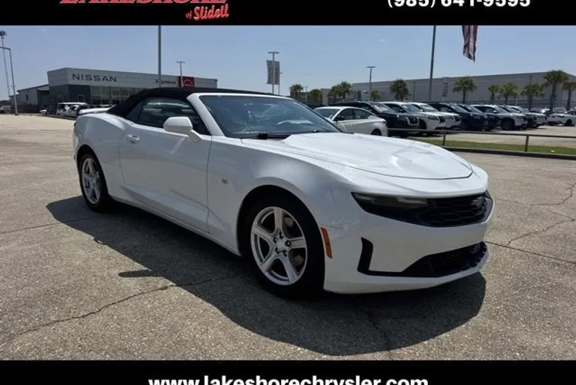 2019 Chevrolet Camaro 1LT photo 1