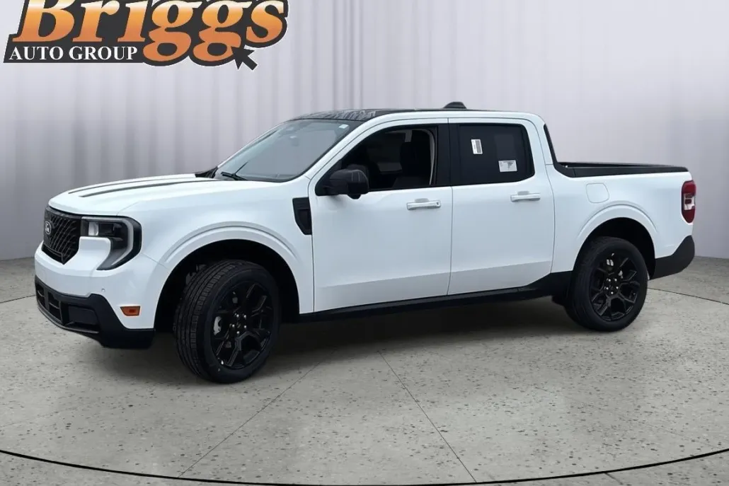 2025 Ford Maverick Lariat photo 1