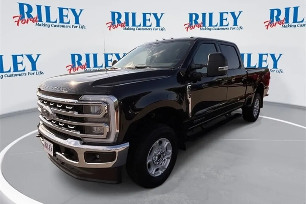 2026 Ford F-250 XLT photo 1
