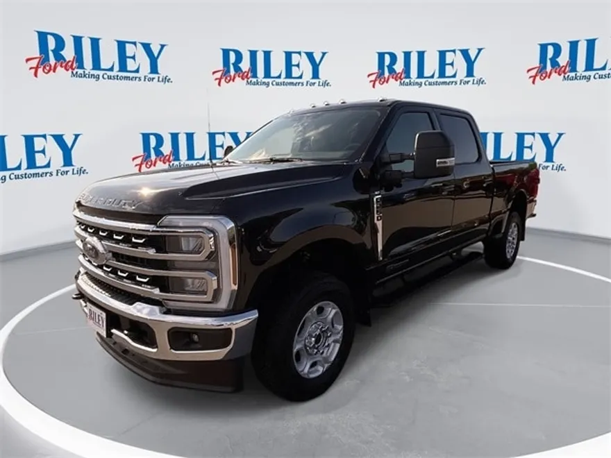 2026 Ford F-250 XLT photo 1