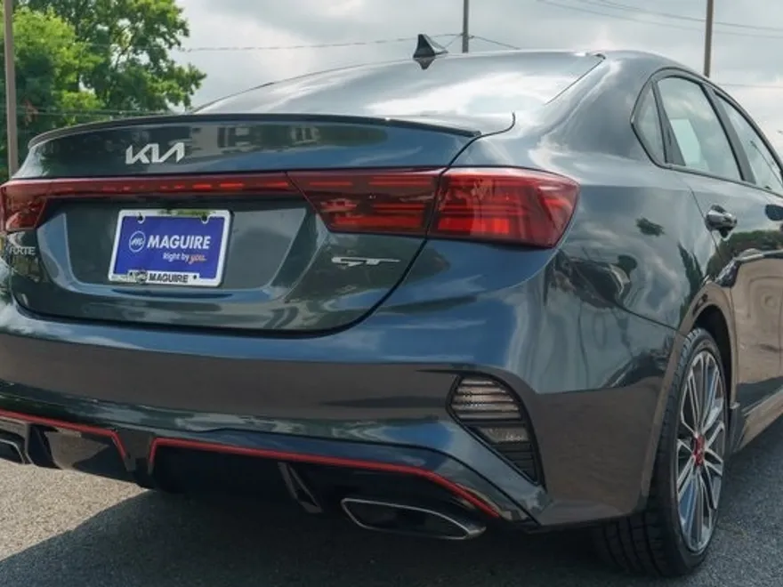 2022 Kia Forte GT photo 1