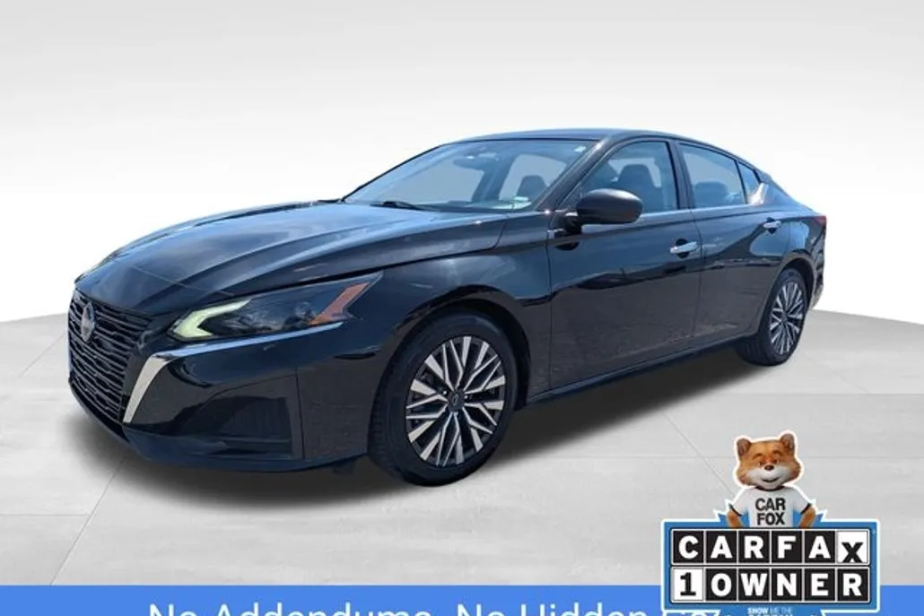 2024 Nissan Altima 2.5 SV photo 1