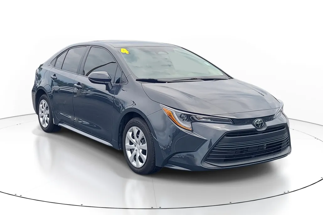 2024 Toyota Corolla LE photo 1