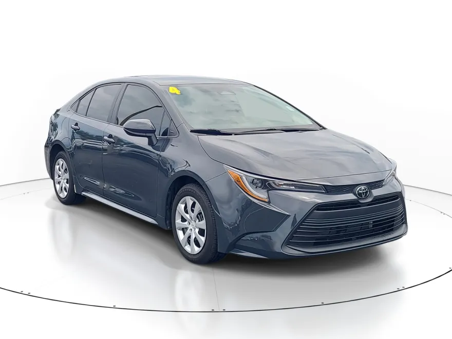 2024 Toyota Corolla LE photo 1