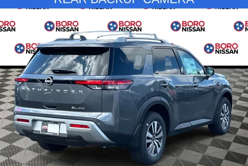 2025 Nissan Pathfinder SL photo 1