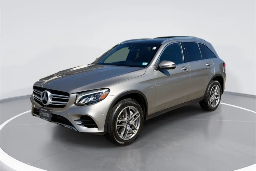 2019 Mercedes Benz GLC 300 4MATIC photo 1