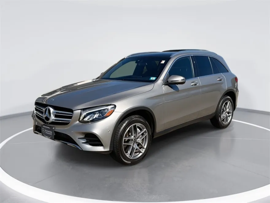 2019 Mercedes Benz GLC 300 4MATIC photo 1