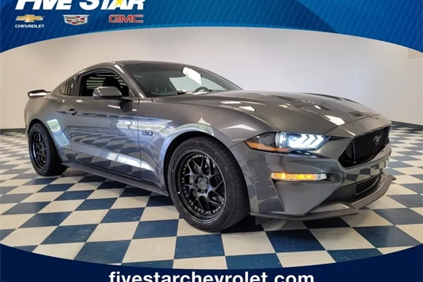 2020 Ford Mustang GT photo 1