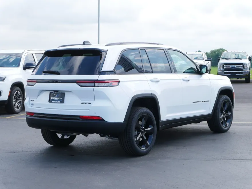 2025 Jeep Grand Cherokee Limited photo 1