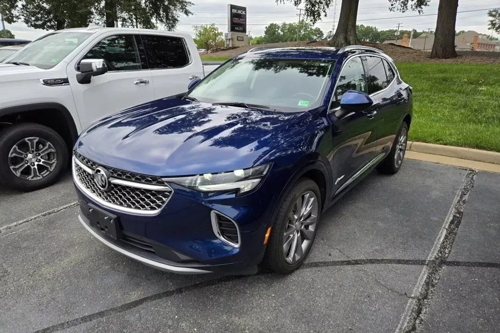2022 Buick Envision Avenir photo 1