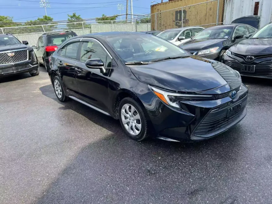 2023 Toyota Corolla SE XLE photo 1