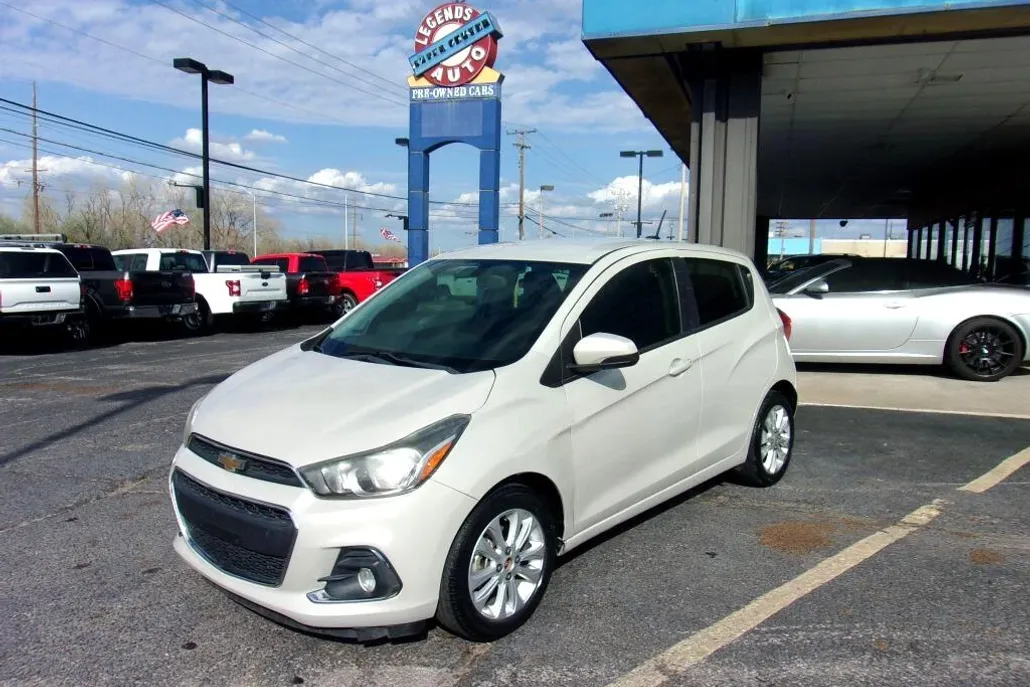 2016 Chevrolet Spark 1LT photo 1