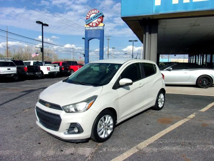 2016 Chevrolet Spark 1LT photo 1